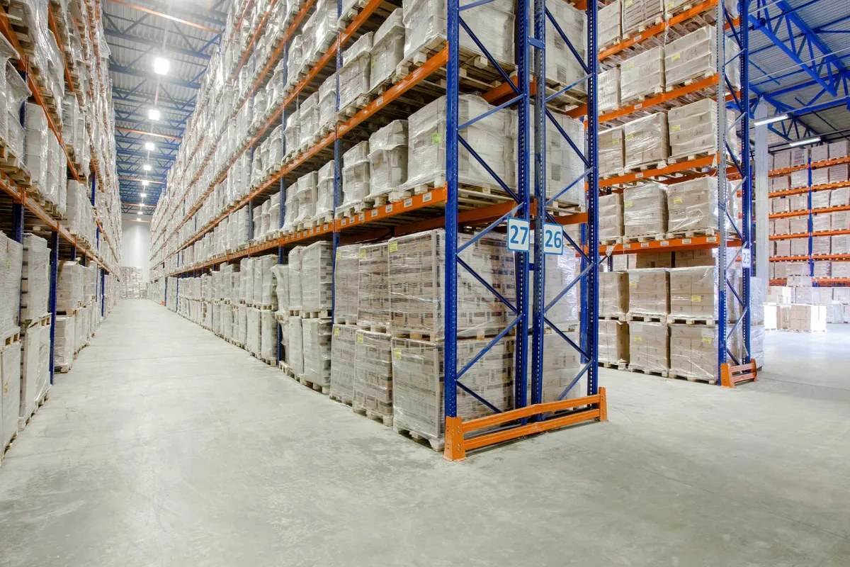 The Complete Guide to Specialized Storage for Cosmetics and Spare Parts in Saudi Arabia